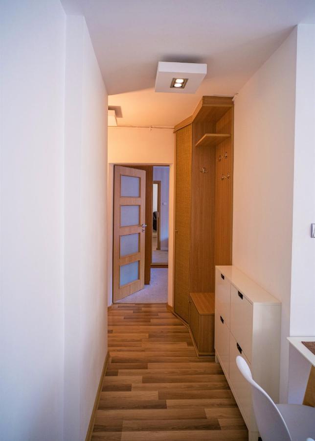 Niska Apartment Warschau